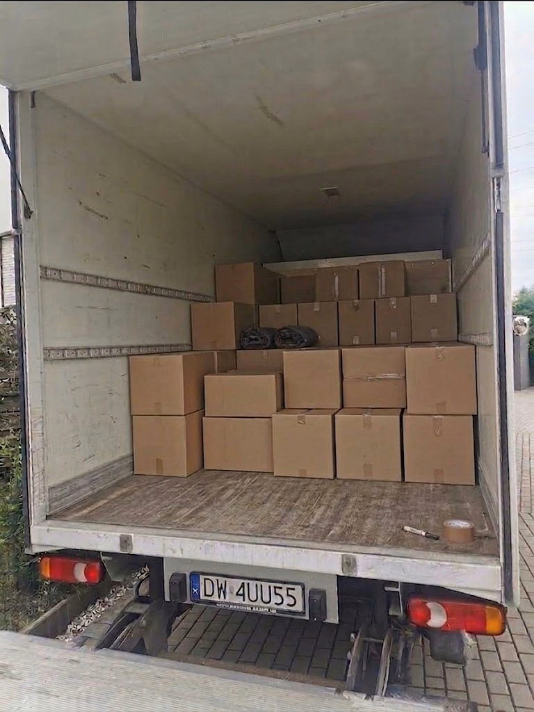 Laden van de bus: tijdens - verhuizingen Wrocław 4RELO