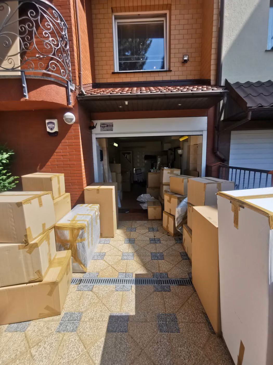 Garage tijdens het inpakken - verhuizingen Wrocław 4RELO