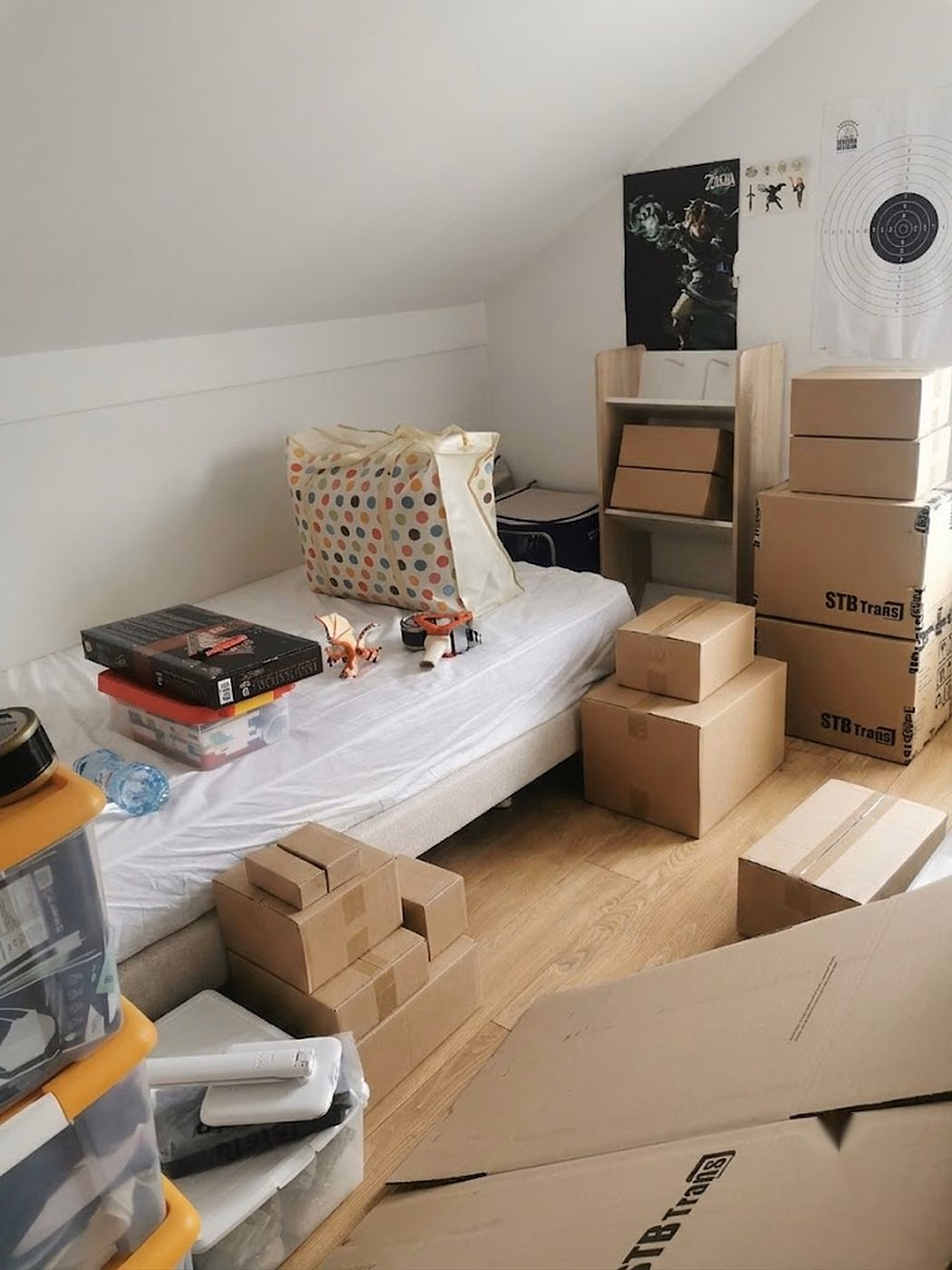 Slaapkamer tijdens het inpakken - verhuizingen Wrocław 4RELO